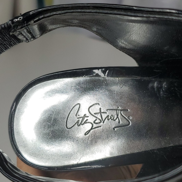 City Streets open toe platform Heels/Clutch - Picture 9 of 11